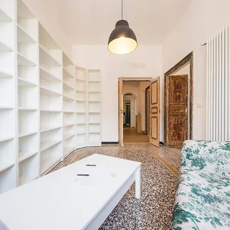 City Center, 2Br, Free Wifi & Netflix By Tilo Gênes Extérieur photo