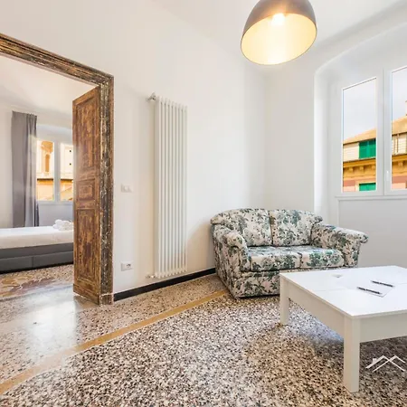 City Center, 2Br, Free Wifi & Netflix By Tilo Gênes Extérieur photo